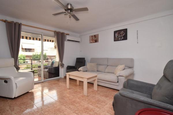 Продажа квартиры на Piso en Calle Mare de Déu del Carmen, Calas de Santiago Bernabeu, Santa Pola, Санта Пола
photo 1