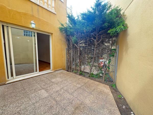 Chalet adosado en Avenida d'Andalusia, 70, Centro Urbano, Denia photo 1