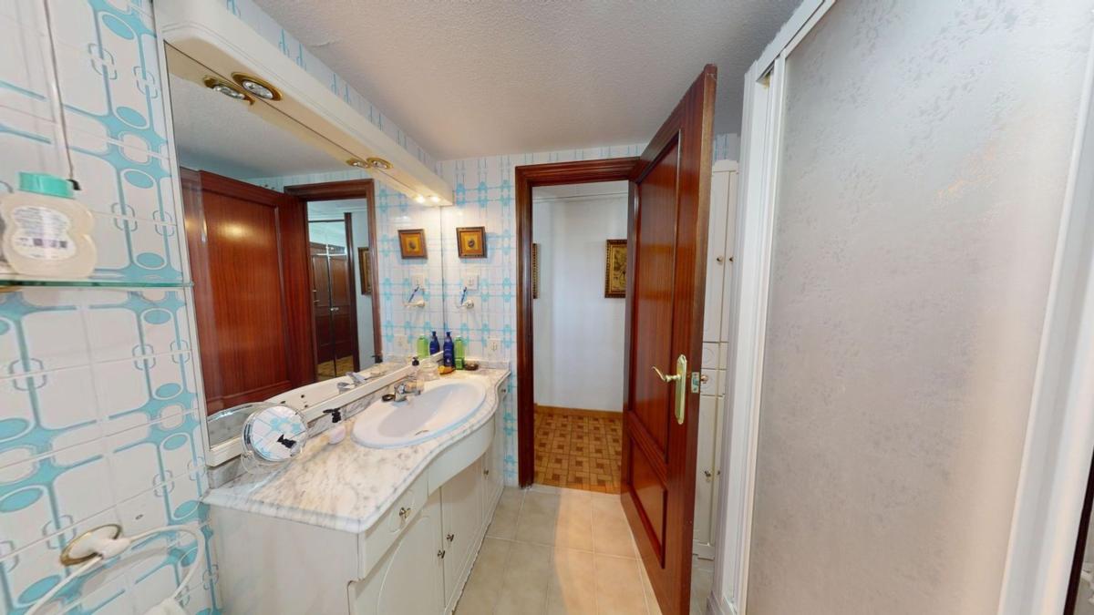 Sale of apartment in Piso en Calle Hondón de las Nieves, San Blas, Alicante / Alacant, Alicante
photo 4