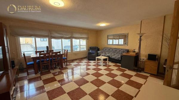 Продажа квартиры на Piso en Calle de San Carlos, Carolinas Bajas, Alicante / Alacant, Аликанте / Алакант
 photo 1