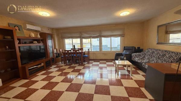 Продажа квартиры на Piso en Calle de San Carlos, Carolinas Bajas, Alicante / Alacant, Аликанте / Алакант
 photo 2
