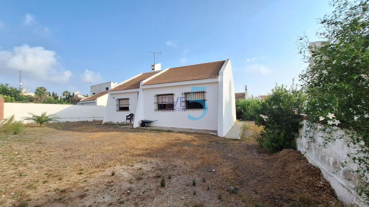 Sale of independent chalet in Casa o chalet independiente en Ciudad de las Comunicaciones, San Miguel de Salinas, San Miguel de Salinas
photo 5