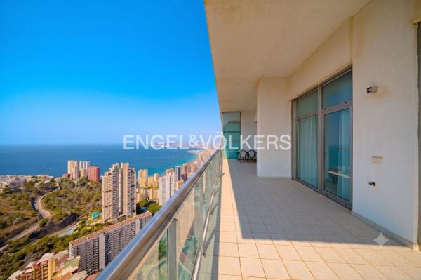 Venta de piso en Piso en Calle de Viena, 8, Zona Sierra Helada, Benidorm, Benidorm
photo 1