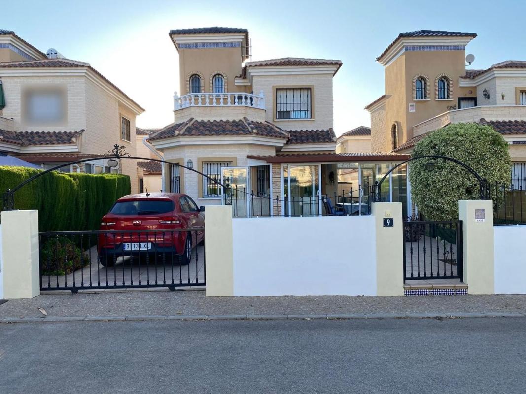 Sale of independent chalet in Casa o chalet independiente en Calle Manuel Ferrández, 51, Urbanizaciones, Guardamar del Segura, Guardamar del Segura
photo 4