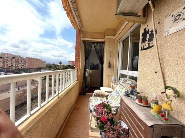 Venta de piso en Piso en Tómbola - Rabasa, Alicante / Alacant, Alicante / Alacant
thumbnail 2