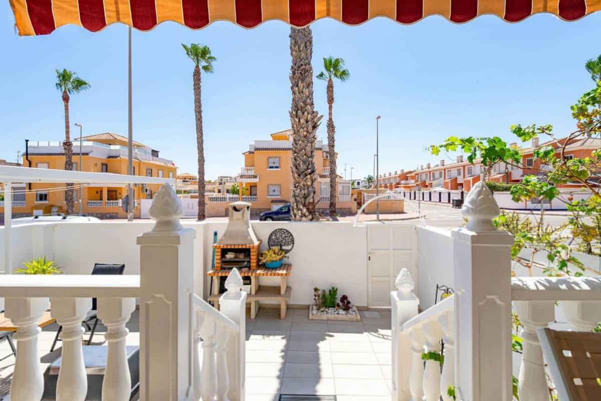 Sprzedaż szeregowego domku w Chalet adosado en Avenida de Málaga, Lo Marabú, Rojales , Rojales photo 5