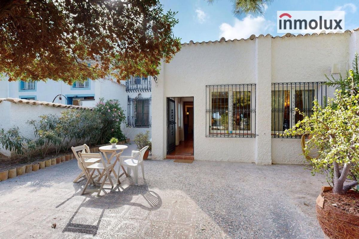 Sprzedaż niezależnego domku jednorodzinnego w Casa o chalet independiente en Partida Cantalar, 19, Centro, Mutxamel, Mutxamel photo 4