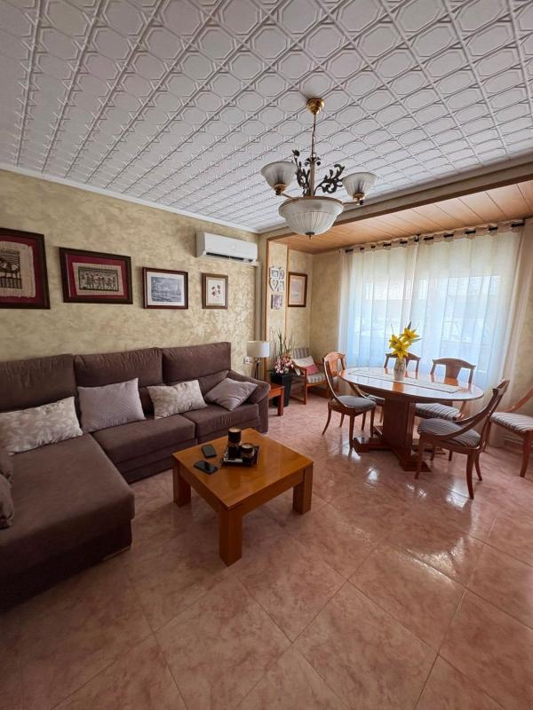 Продажа квартиры на Piso en Avenida Ancha de Castelar, Centro, San Vicente del Raspeig, Сан-Висенте-дель-Распейг
photo 1