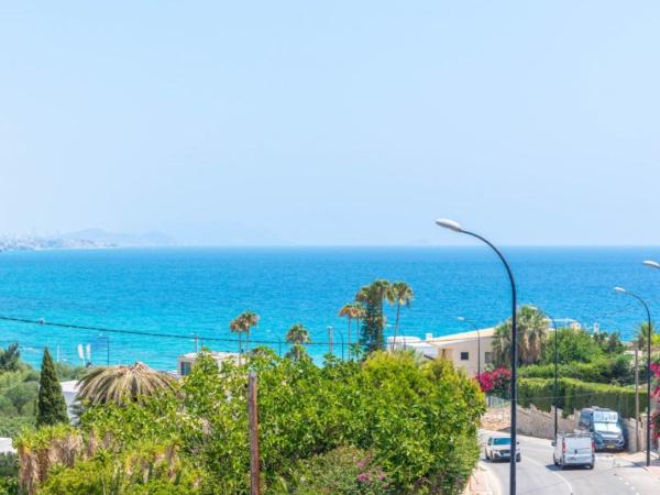 Independent chalet for sale in Casa o chalet independiente en Calle d'Oriola, 122, Pueblo Acantilado - Lanuza, El Campello, El Campello
thumbnail 2