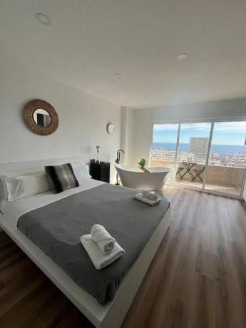 Продажа квартиры на Piso en Poeta Vila y Blanco, 4, Ensanche-Diputación, Alicante / Alacant, Аликанте / Алакант
photo 1