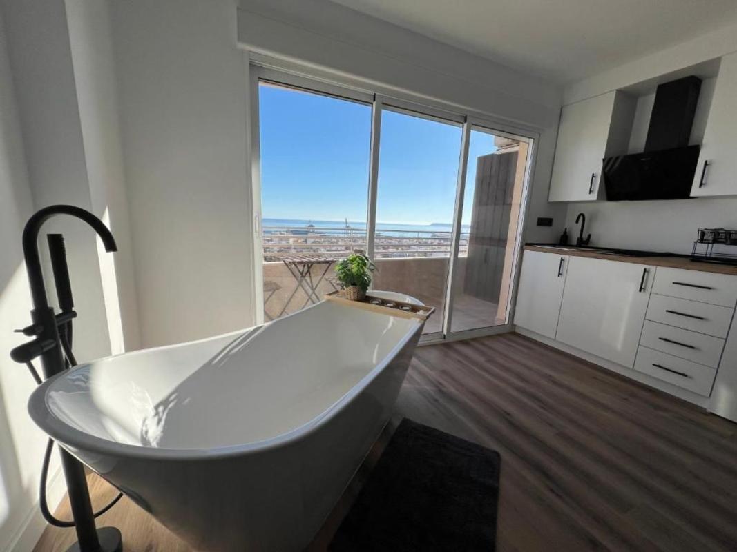 Venta de piso en Piso en Poeta Vila y Blanco, 4, Ensanche-Diputación, Alicante / Alacant, Alicante / Alacant
photo 5