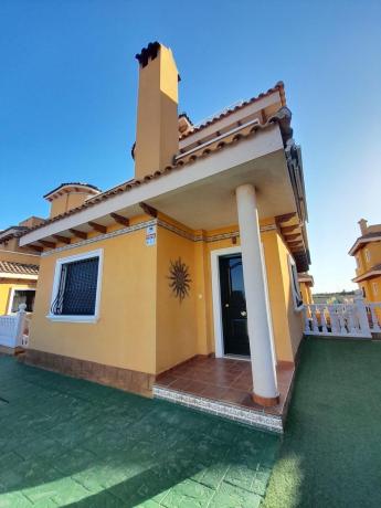 Chalet wolnostojący na sprzedaż w  Casa o chalet independiente en Calle Vigo, Lo Marabú, Rojales, Rojales photo 1