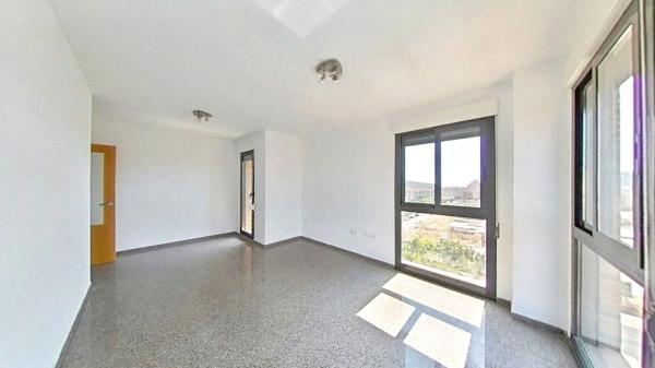 Venta de piso en Piso en Garbinet - Parque de las Avenidas, Alicante / Alacant, Alicante / Alacant
thumbnail 2