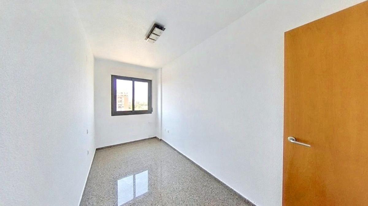 Продажа квартиры на Piso en Garbinet - Parque de las Avenidas, Alicante / Alacant, Аликанте / Алакант
photo 4