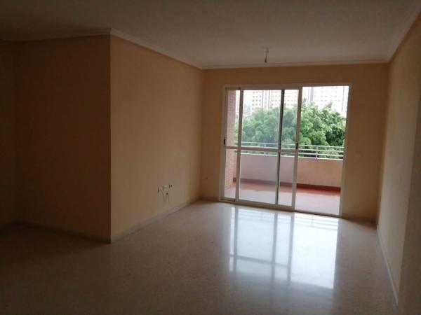 Sale of flat in Piso en Avenida de Ansaldo, La Albufereta, Alicante / Alacant, Alicante
thumbnail 3