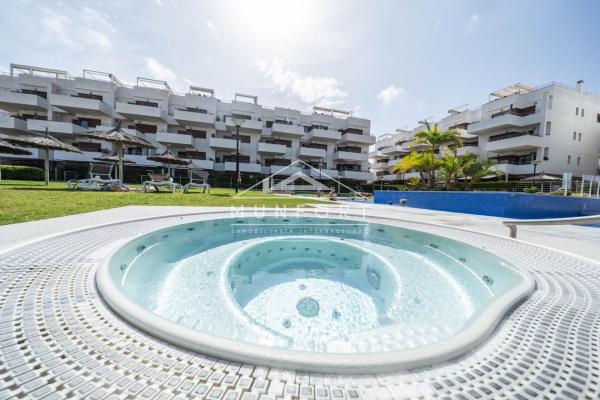 Ático en venta en  Ático en Lomas de Cabo Roig, Orihuela, Orihuela photo 4