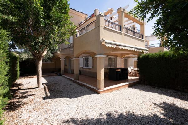 Chalet adosado en venta en  Chalet adosado en Calle Río Esla, Mil Palmeras, Pilar de la Horadada , Pilar de la Horadada photo 1