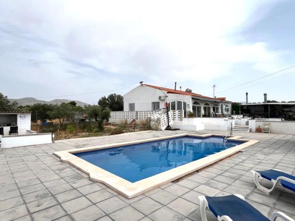 Independent chalet for sale in Casa o chalet independiente en Plaza Poligono 3, Sax, Sax
 photo 2