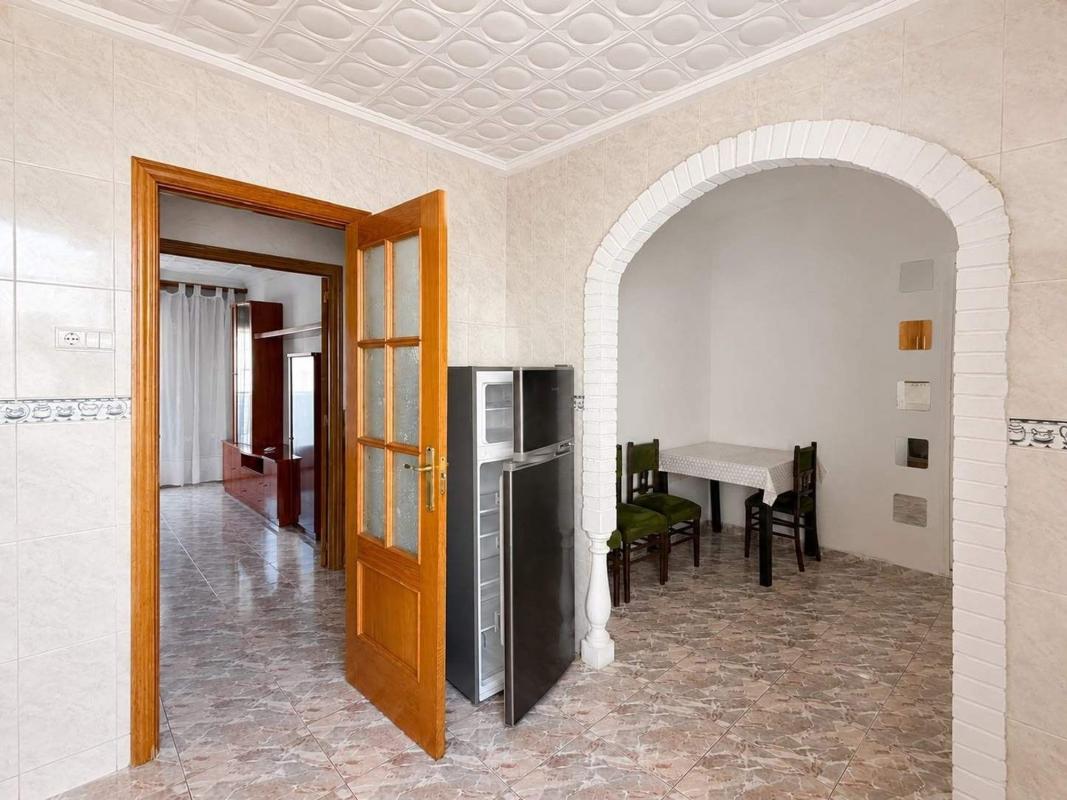 Venta de piso en Piso en Calle Angel Celdran Carratala, Princesa Mercedes, Alicante / Alacant, Alicante / Alacant
photo 2