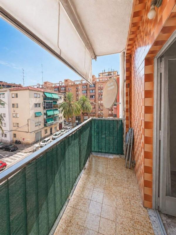 Venta de piso en Piso en Calle Angel Celdran Carratala, Princesa Mercedes, Alicante / Alacant, Alicante / Alacant
photo 5