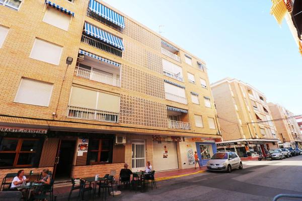 Sprzedaż mieszkania w Piso en Calle Miguel Hernández, Las Viñas, Guardamar del Segura, Guardamar del Segura
photo 1