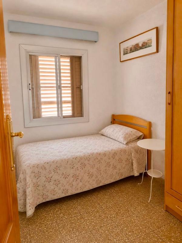 Sale of apartment in Piso en Calle Pintor Pérez Pizarro, Virgen del Remedio - Parque lo Morant, Alicante / Alacant, Alicante
photo 5
