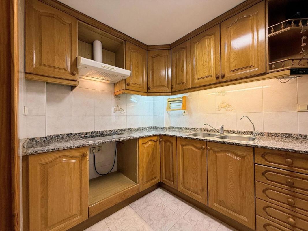 Venta de piso en Piso en Calle Francisco Carratalá Cernuda, Campoamor, Alicante / Alacant, Alicante / Alacant
photo 5