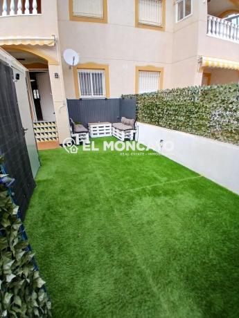 Частный шале на продаже в Casa o chalet independiente en Calle Berenguer de Massanet, Urbanizaciones, Guardamar del Segura, Гуардамар-дель-Сегура thumbnail 1