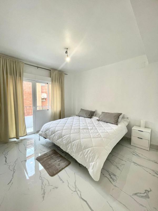 Продажа квартиры на Piso en Calle del Catedrático Daniel Jiménez de Cisneros, 24, Carolinas Altas, Alicante / Alacant, Аликанте / Алакант
photo 2