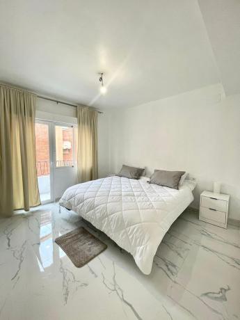 Venta de piso en Piso en Calle del Catedrático Daniel Jiménez de Cisneros, 24, Carolinas Altas, Alicante / Alacant, Alicante / Alacant
thumbnail 2