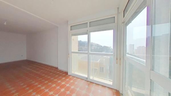 Venta de piso en Piso en Zona Sierra Helada, Benidorm, Benidorm
photo 1