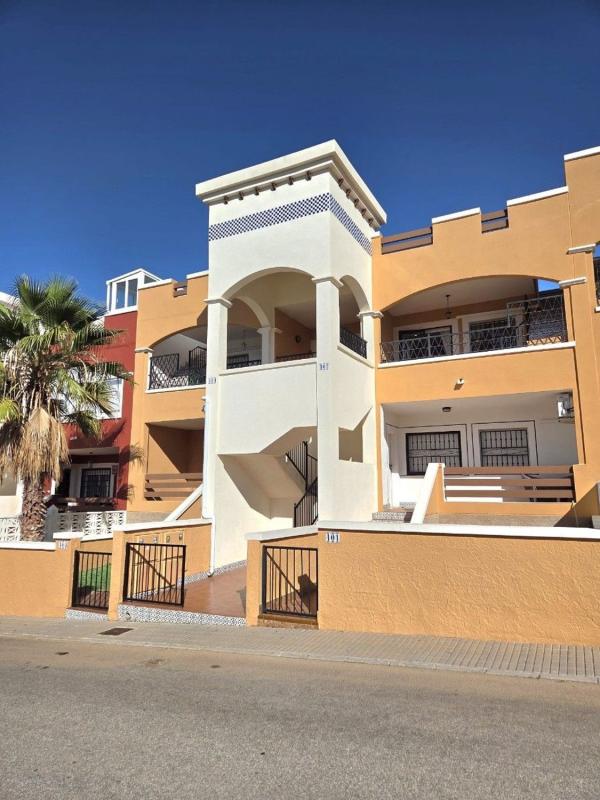 Venta de ático en Ático en Zona Lago - Los Almendros, Orihuela, Orihuela photo 1