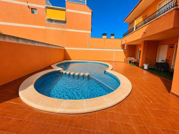 Dom szeregowy na sprzedaż w Chalet adosado en Montepinar-La Aparecida-Raiguero, Orihuela , Orihuela photo 1