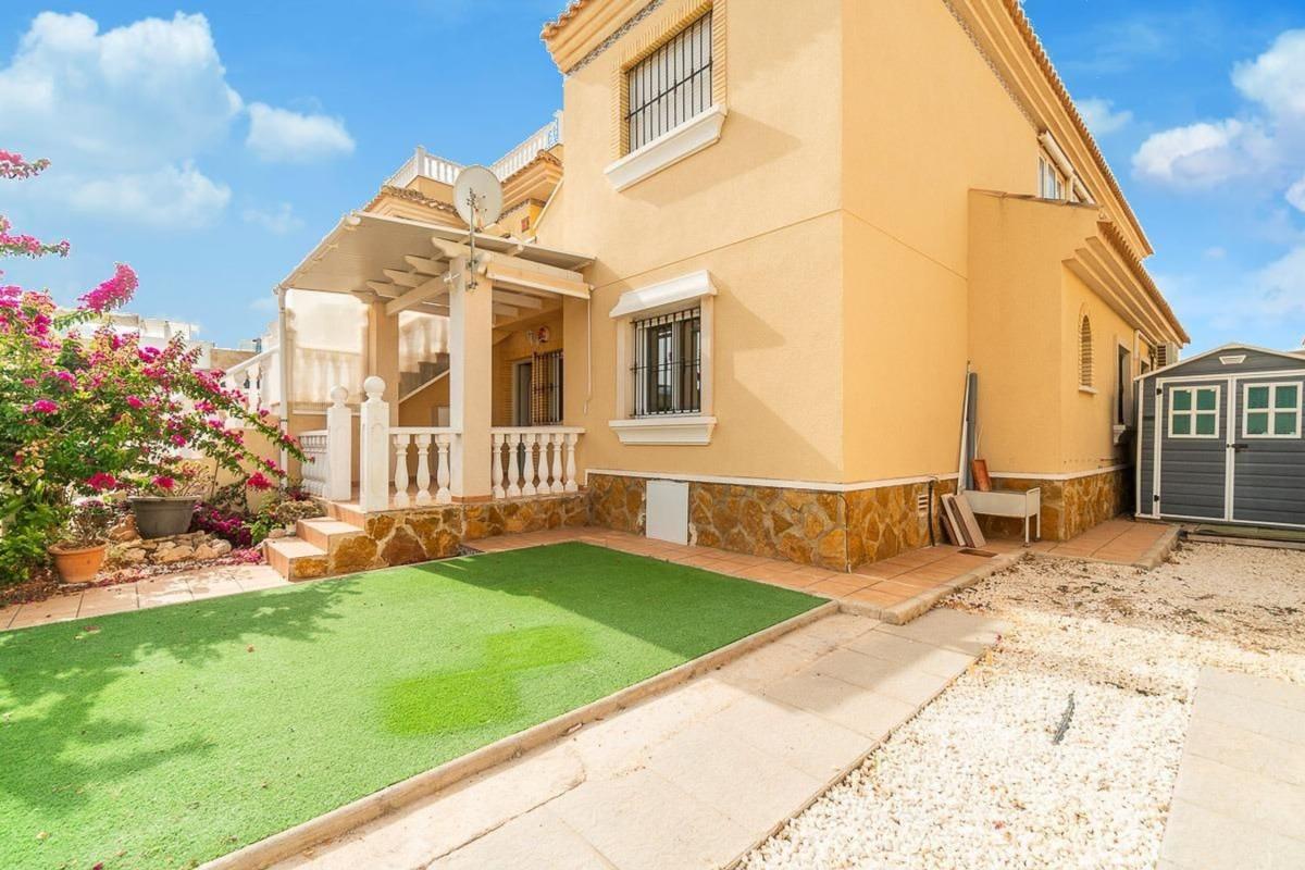 Sale of apartment in Piso en Calle Estragón, 3, Villamartín, Orihuela, Orihuela
photo 1