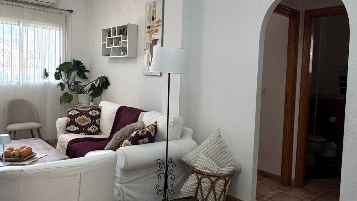 Sprzedaż niezależnego domku jednorodzinnego w Chalet pareado en Calle Ibiza, 5, Castalla, Castalla photo 3