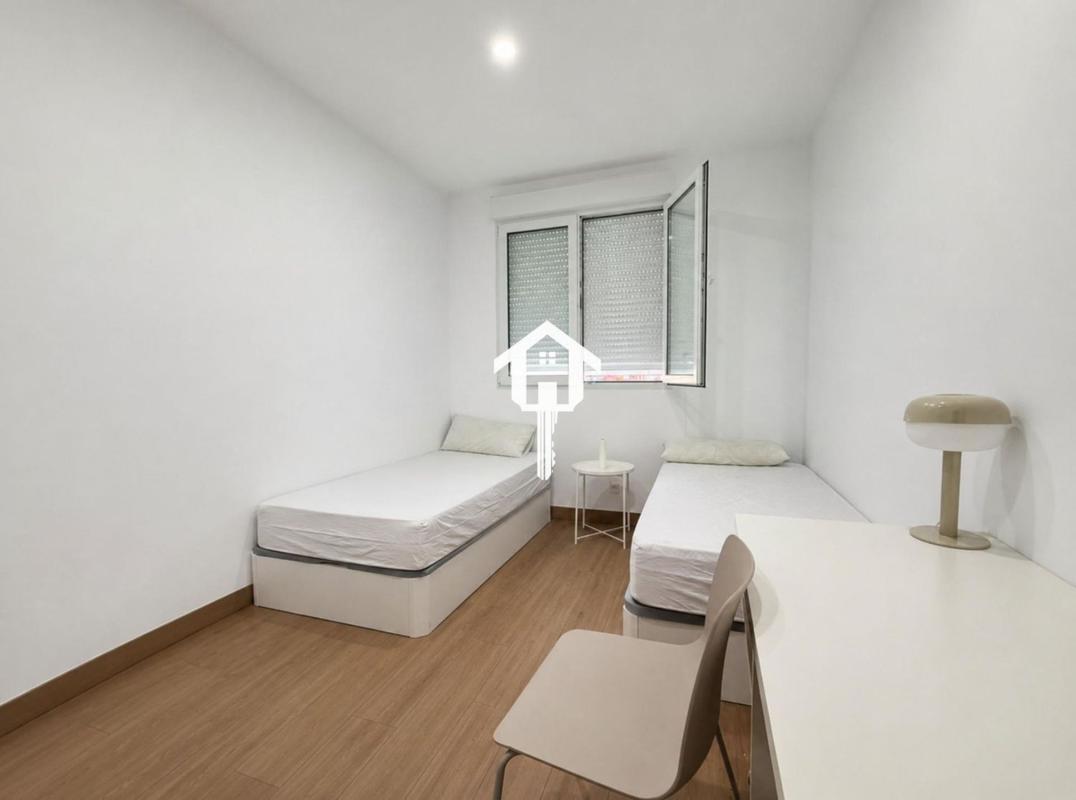 Venta de piso en Campoamor-Carolinas-Altozano, Alicante / Alacant
photo 4