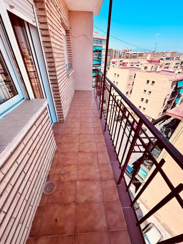 Venta de piso en Piso en Carolinas Altas, Alicante / Alacant, Alicante / Alacant
 photo 4