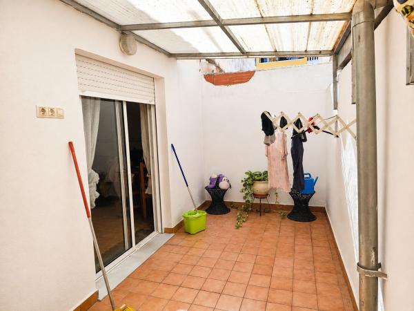 Четырехквартирный дом на продажу на  Chalet adosado en Calle Pa Libertad -2, 22, Algorfa , Алгорфа photo 4