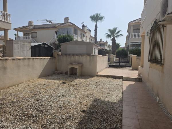 Sale of flat in Piso en Villamartín, Orihuela, Orihuela
thumbnail 3