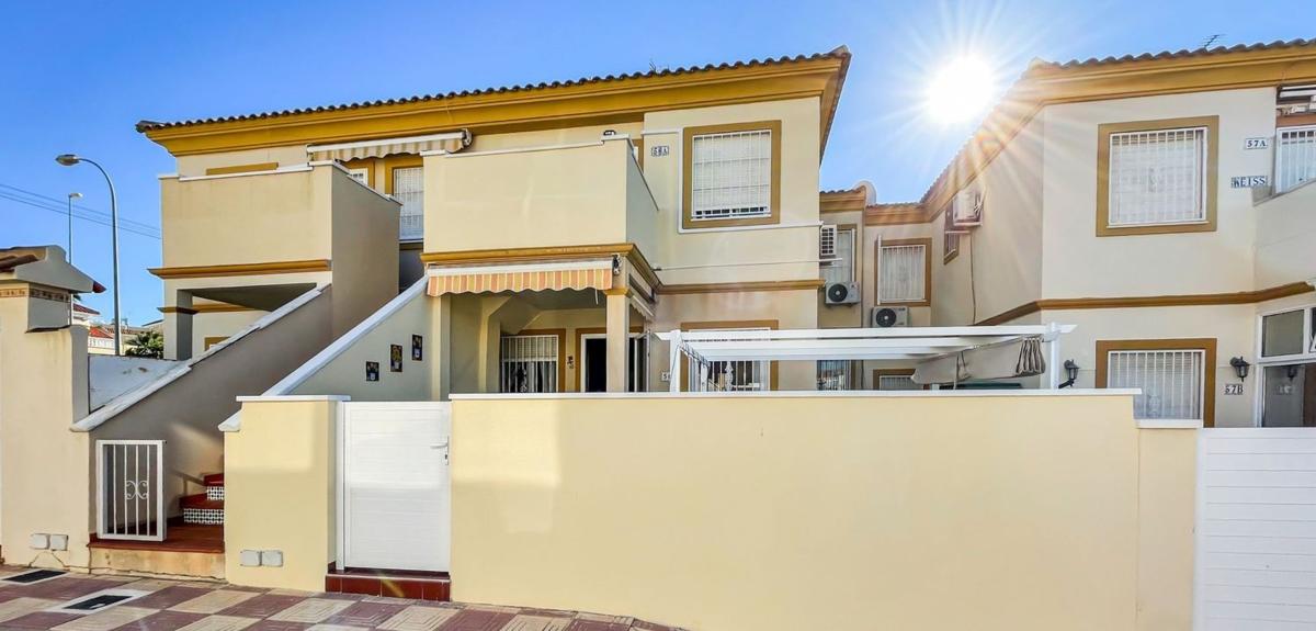 Sale of apartment in Piso en Calle Niágara s/n, Playa Flamenca, Orihuela, Orihuela
photo 4