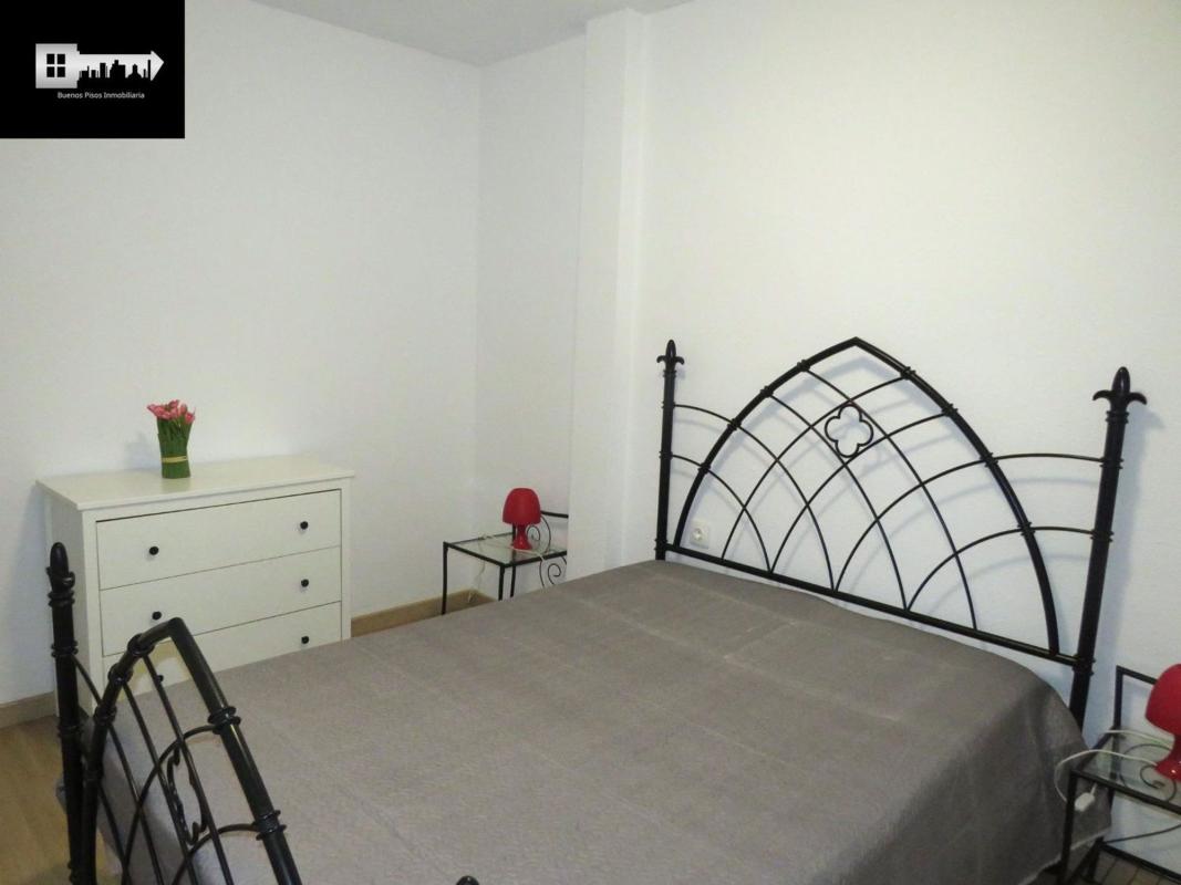 Venta de piso en Piso en Benalúa, Alicante / Alacant, Alicante / Alacant
 photo 2