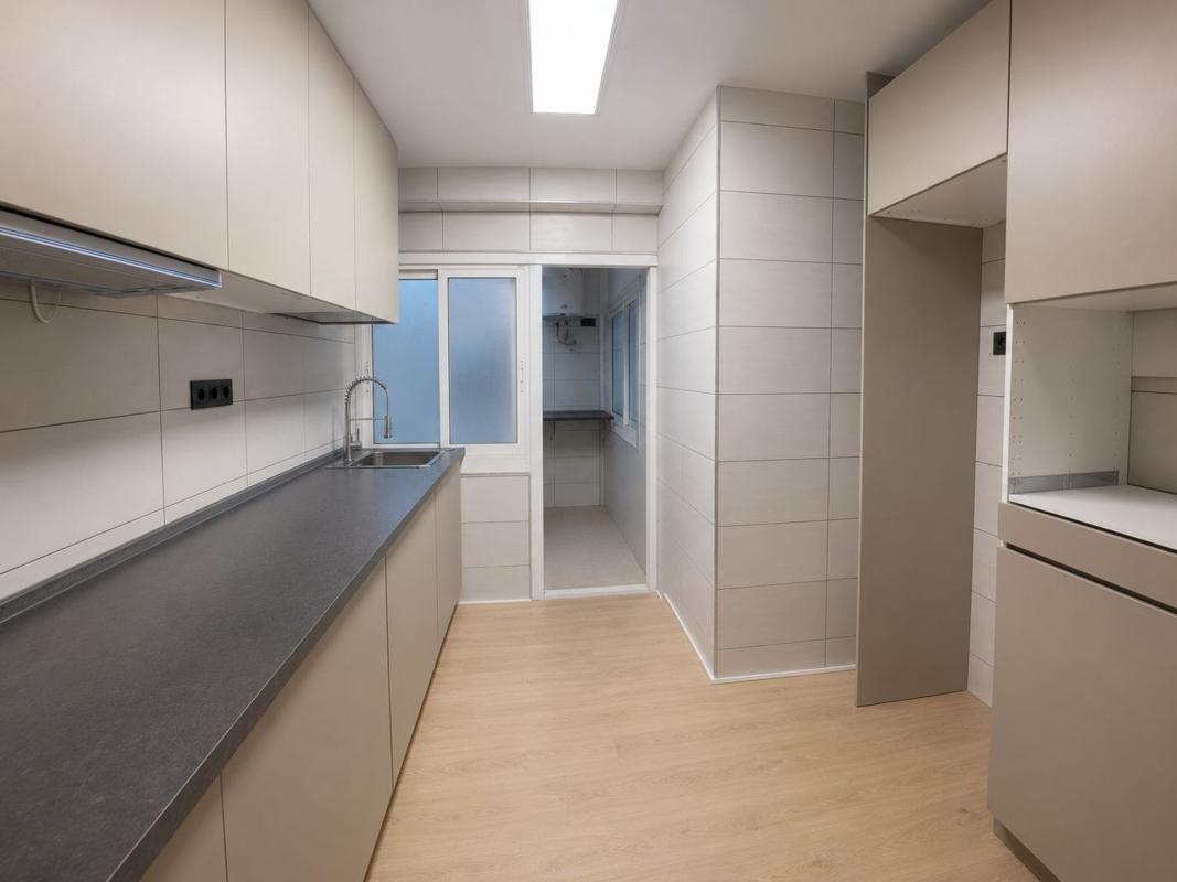 Sale of apartment in Piso en Plaza del Sol, Carolinas Altas, Alicante / Alacant, Alicante
photo 1
