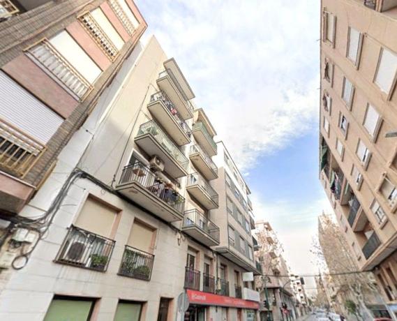 Venta de piso en Piso en Calle Concepción Arenal, Reina Victoria-Miguel Hernández, Elche / Elx, Elche / Elx
thumbnail 3