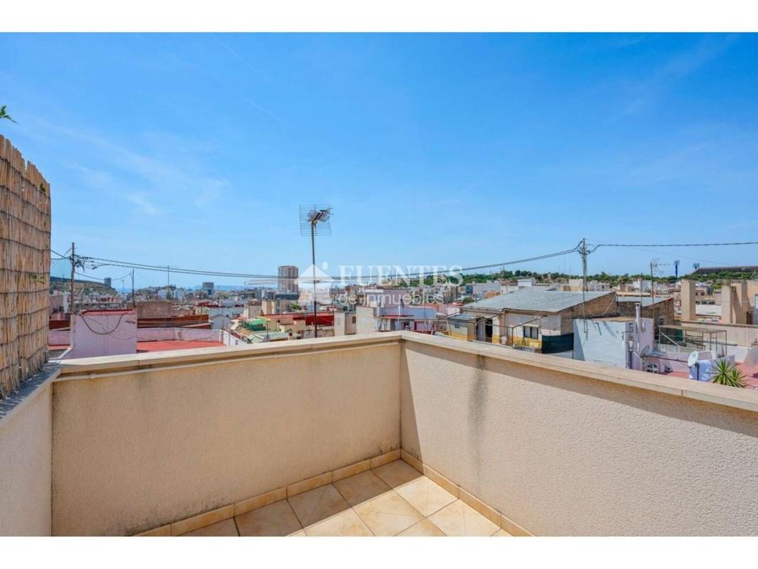 Sale of apartment in Piso en Calle del Maestro Alonso, Carolinas Altas, Alicante / Alacant, Alicante
 photo 5