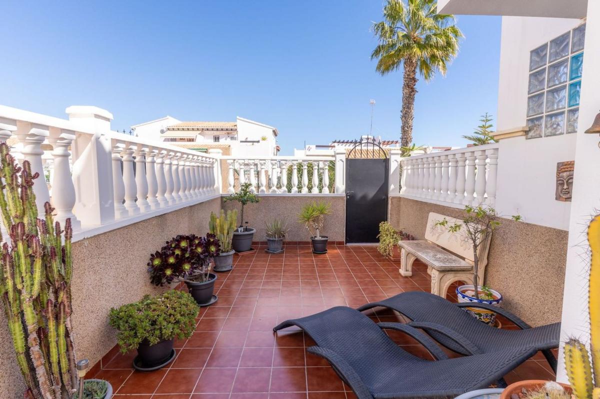 Venta de chalet adosado en Chalet adosado en La Ciñuelica - Villa Rosa, Orihuela , Orihuela photo 1