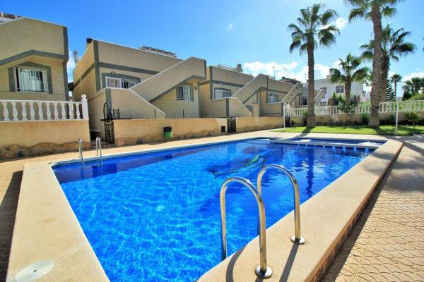 Ático en venta en Ático en Calle Tomás Bretón, 45, Villamartín, Orihuela, Orihuela thumbnail 2