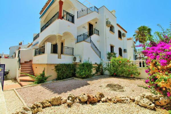 Sale of flat in Piso en Calle la Boheme, 17, Villamartín, Orihuela, Orihuela
thumbnail 2
