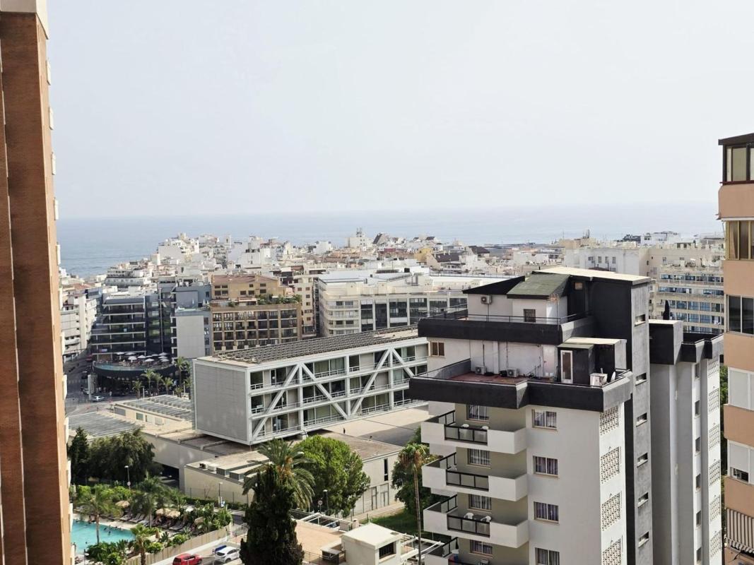 Venta de piso en Piso en Calle Mirador, 5, Pueblo Levante, Benidorm, Benidorm
 photo 2