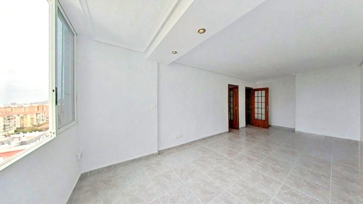 Venta de piso en Piso en Virgen del Remedio - Parque lo Morant, Alicante / Alacant, Alicante / Alacant
photo 1