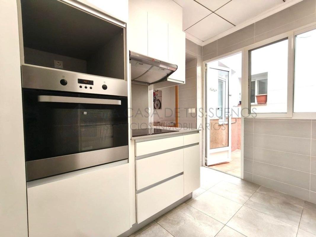 Продажа отдельного шале в Casa o chalet independiente en Calle Lirio, Sax, Сакс photo 1